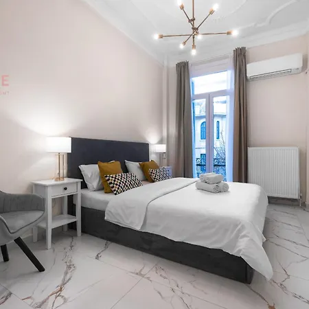 ω Omega, Nilie Hospitality Mgmt 公寓 塞萨洛尼基