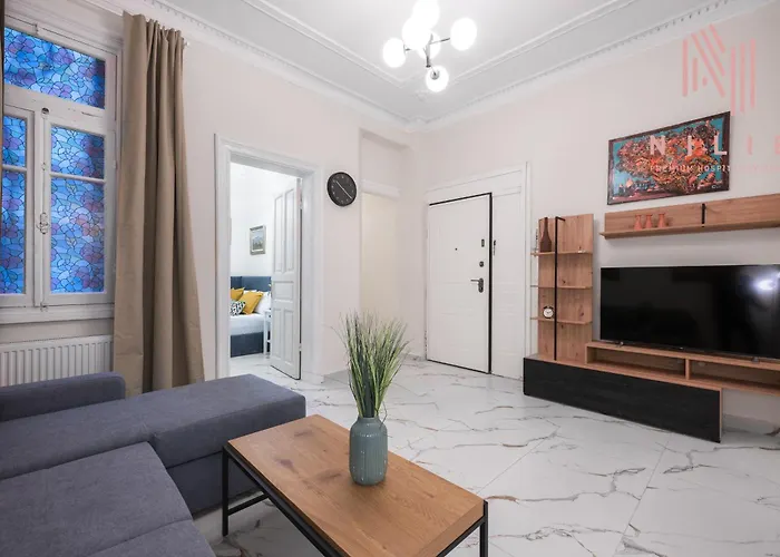 ω Omega, Nilie Hospitality Mgmt * Thessaloniki
